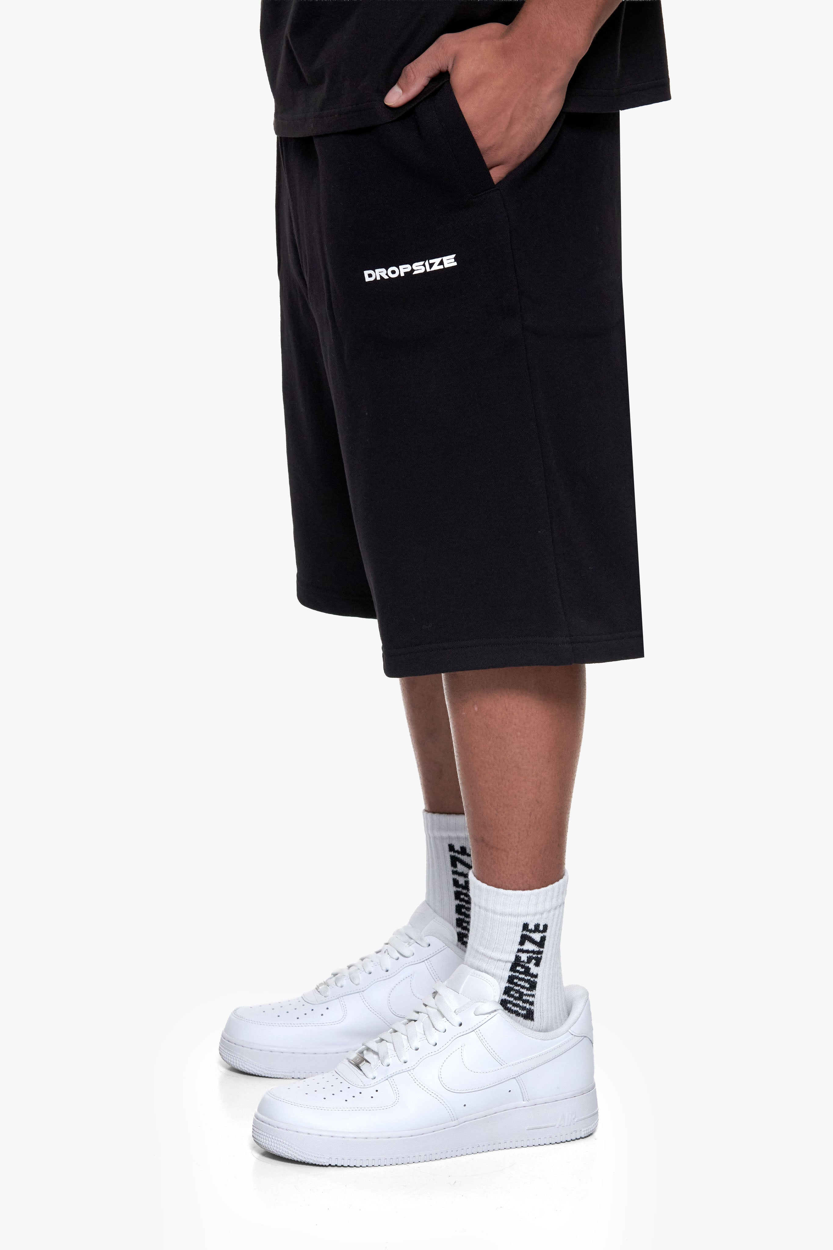 ESSENTIAL LOGO SWEAT SHORTS BLACK