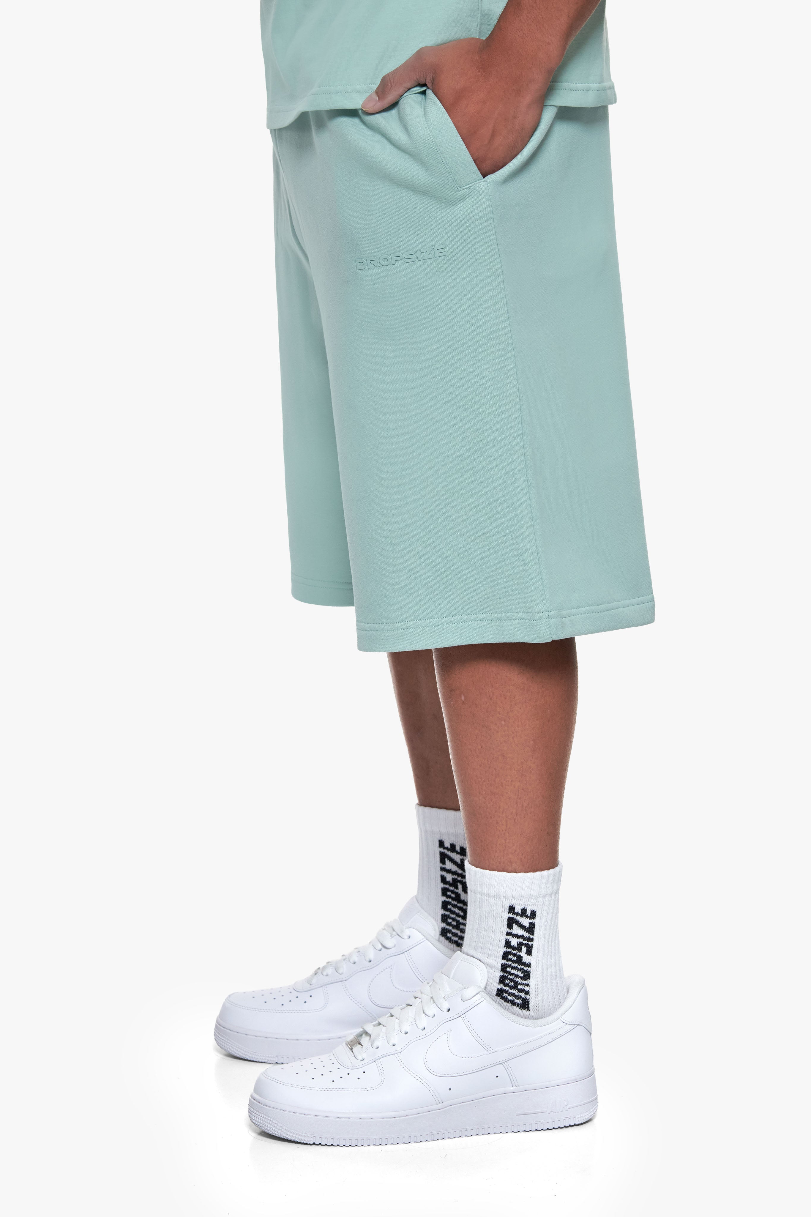 ESSENTIAL LOGO SWEAT SHORTS HARBOR GREY
