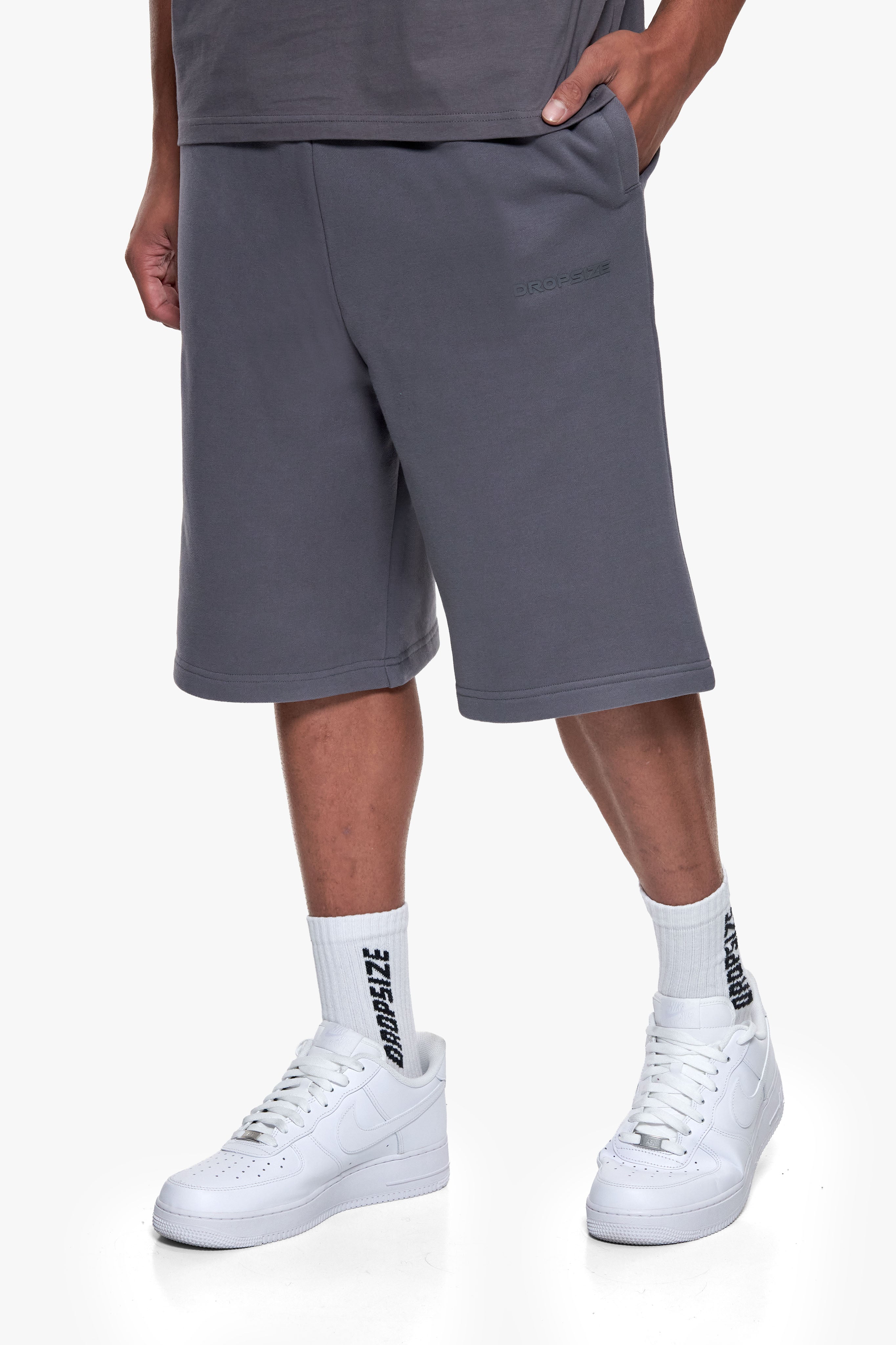 ESSENTIAL LOGO SWEAT SHORTS STEEL GREY