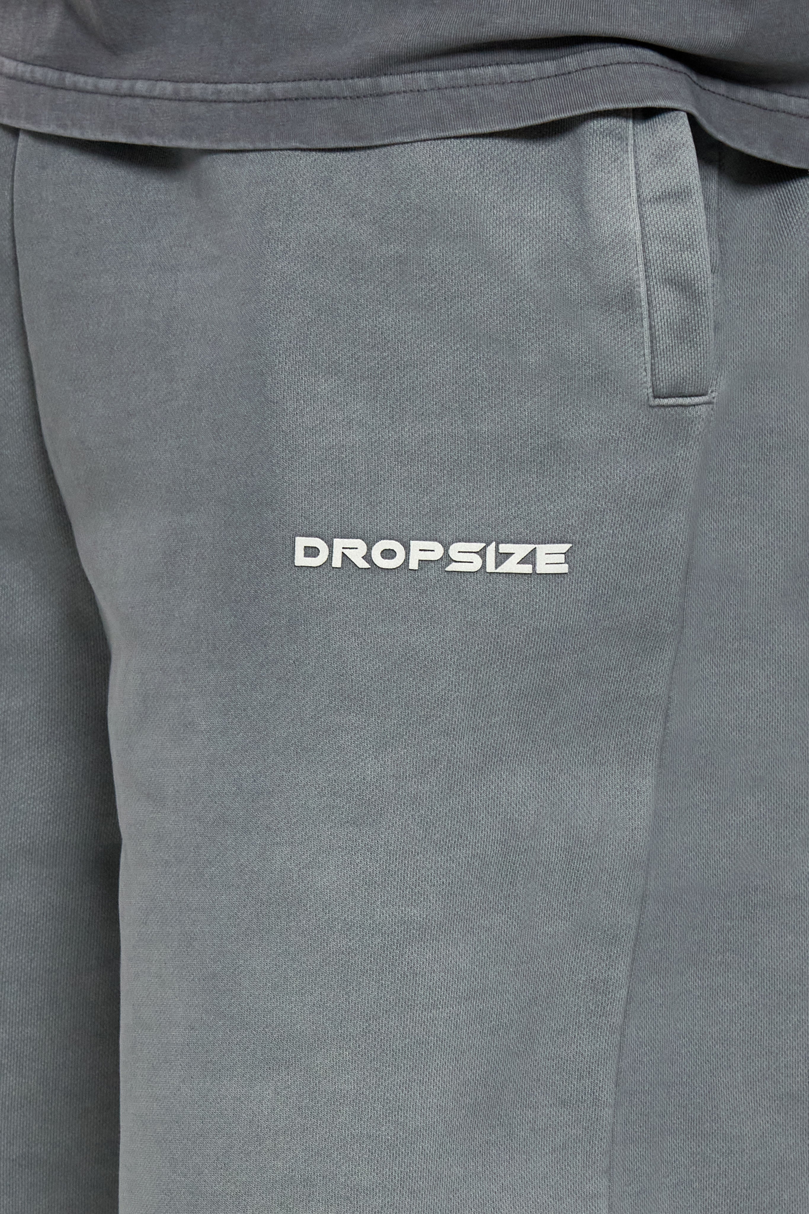 ESSENTIAL LOGO SWEAT SHORTS WASHED GREY