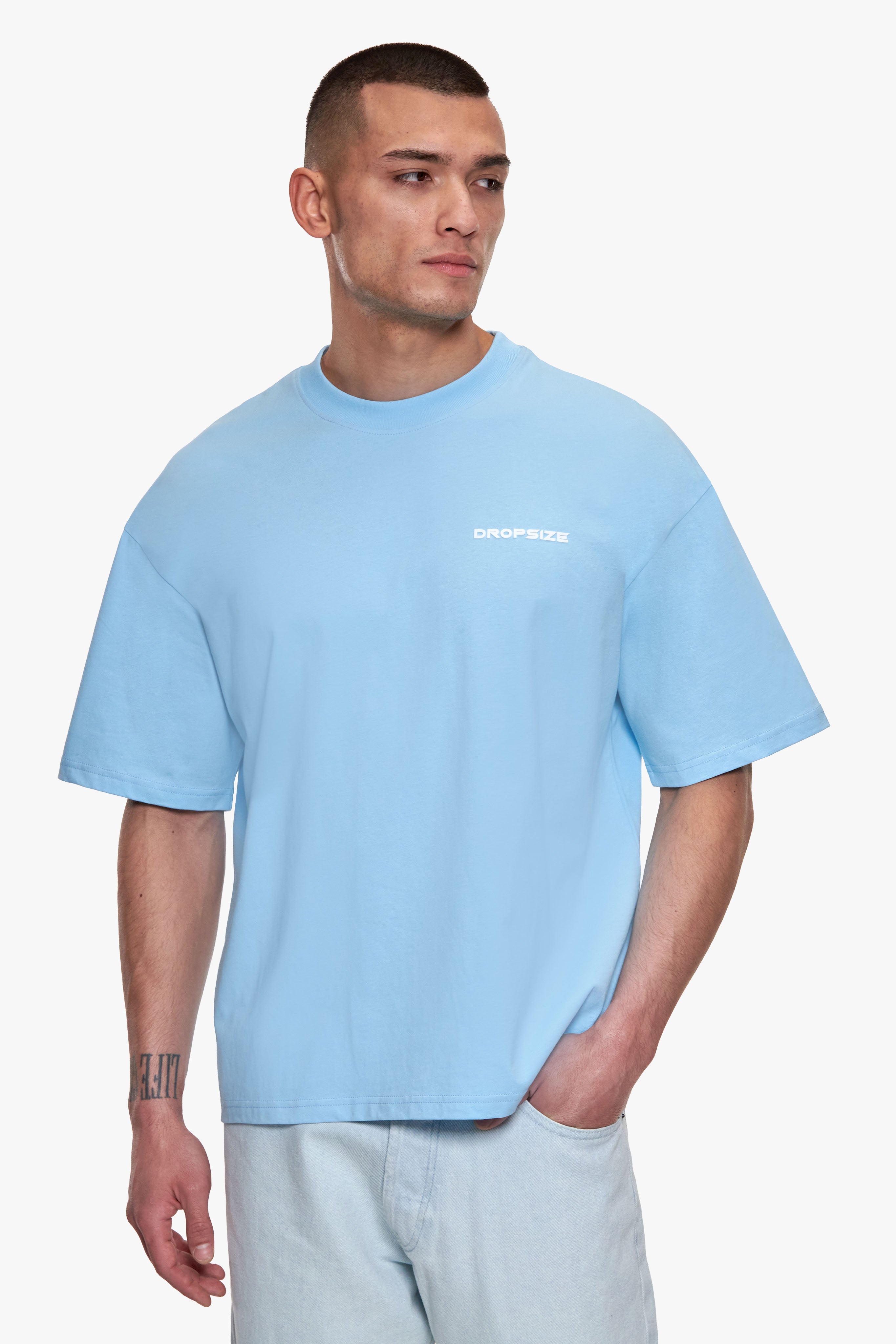 ESSENTIAL LOGO T-SHIRT BABY BLUE