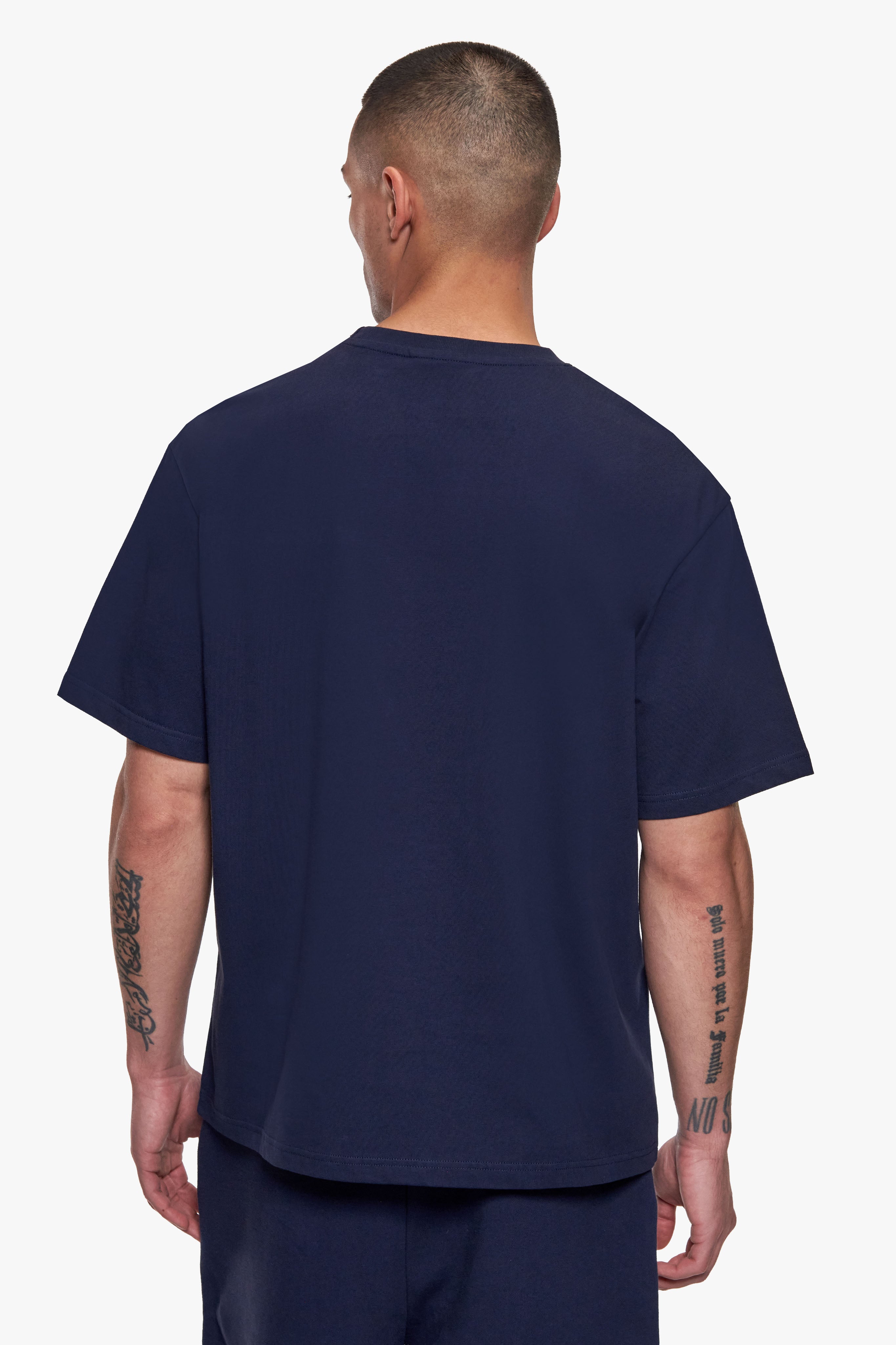 REGULAR FIT ESSENTIAL LOGO T-SHIRT SPACE BLUE