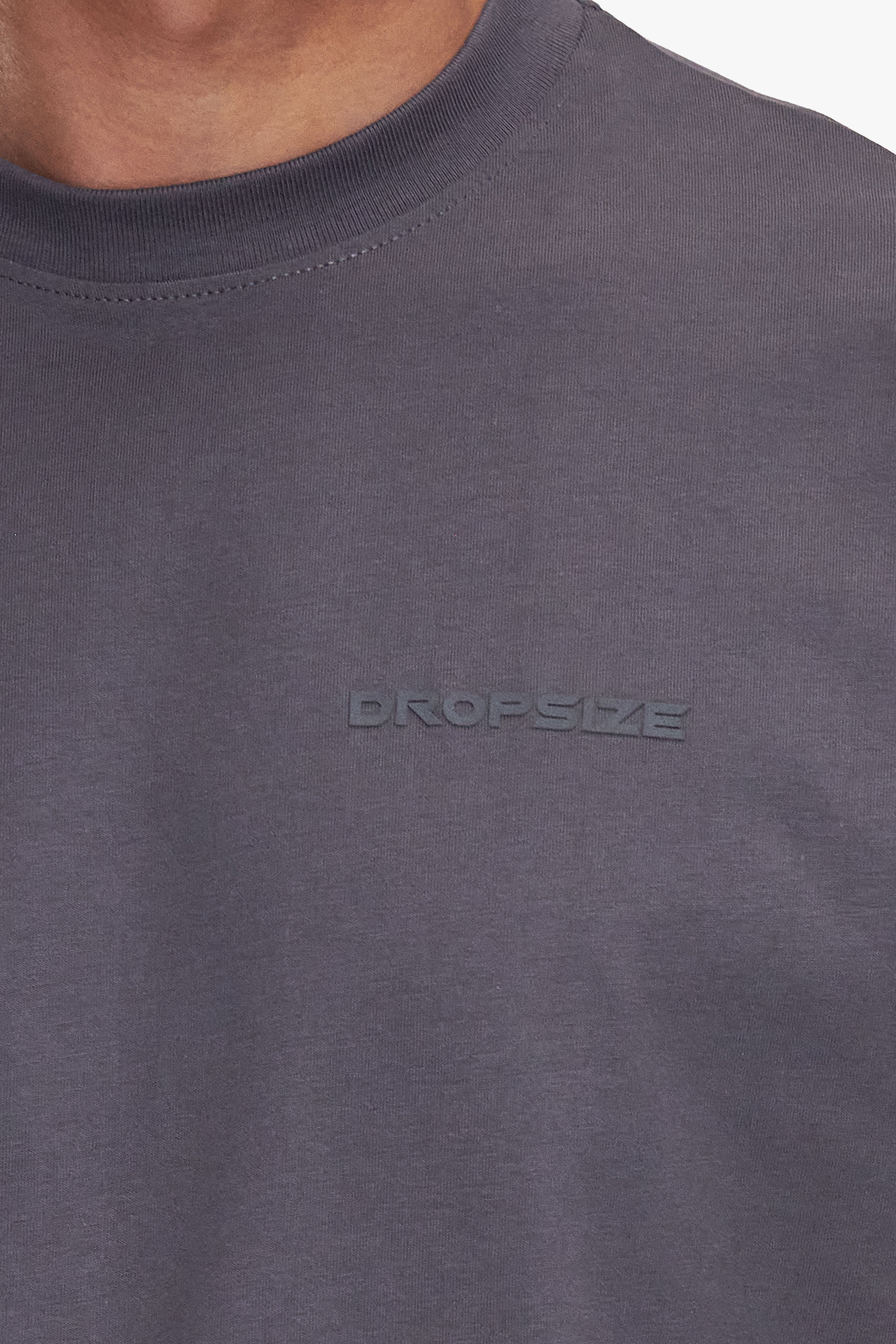 REGULAR FIT ESSENTIAL LOGO T-SHIRT STEEL GREY