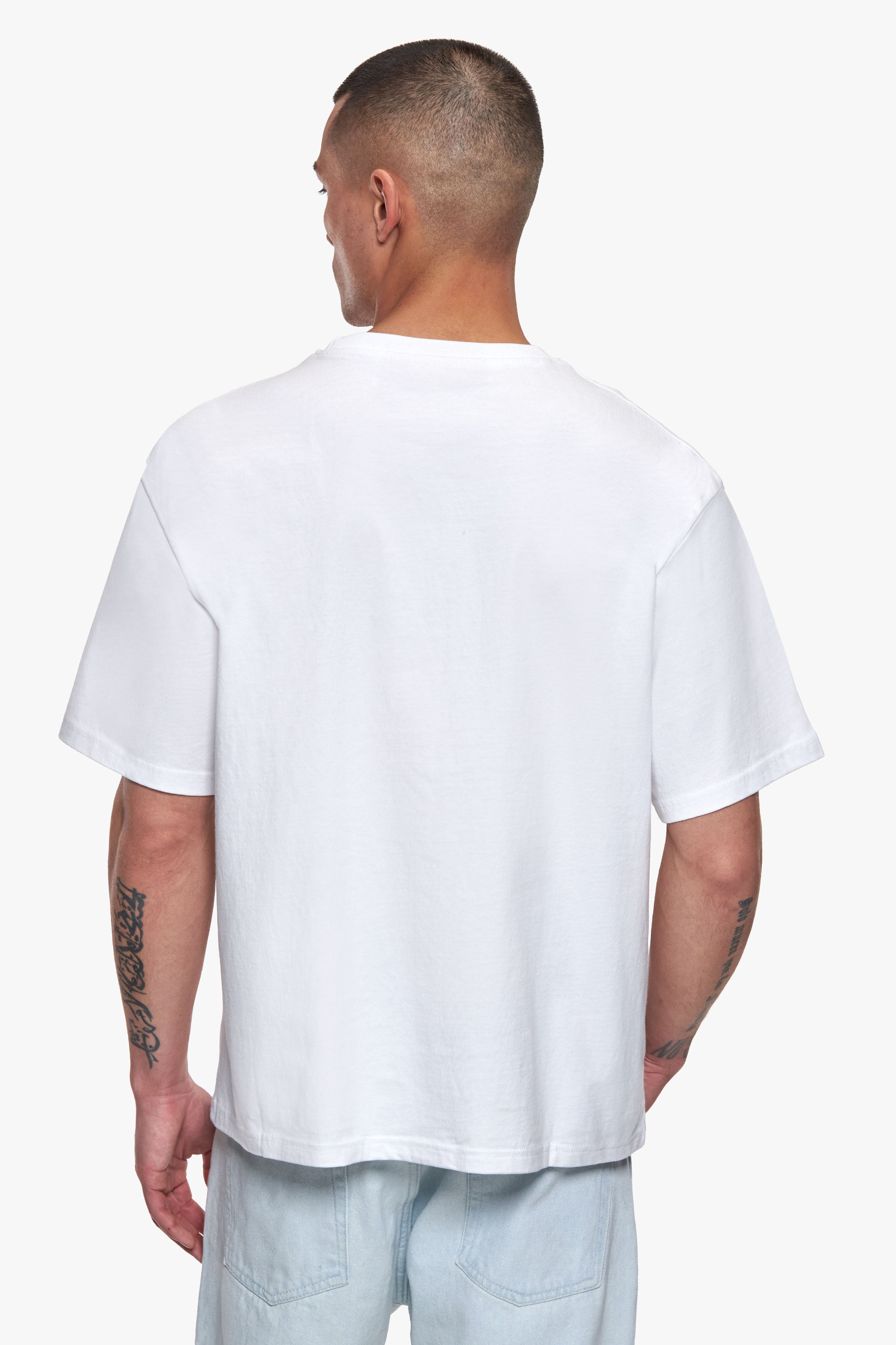 REGULAR FIT ESSENTIAL LOGO T-SHIRT WHITE
