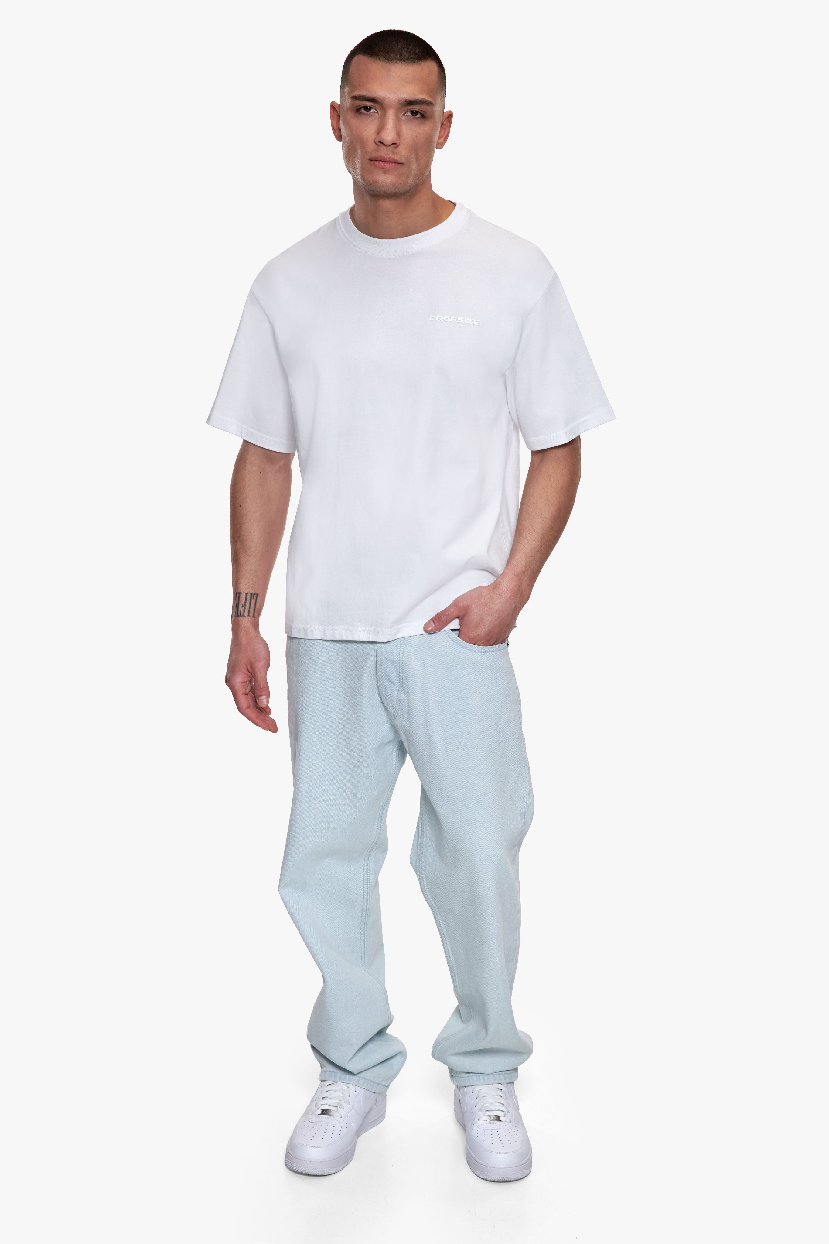 REGULAR FIT ESSENTIAL LOGO T-SHIRT WHITE