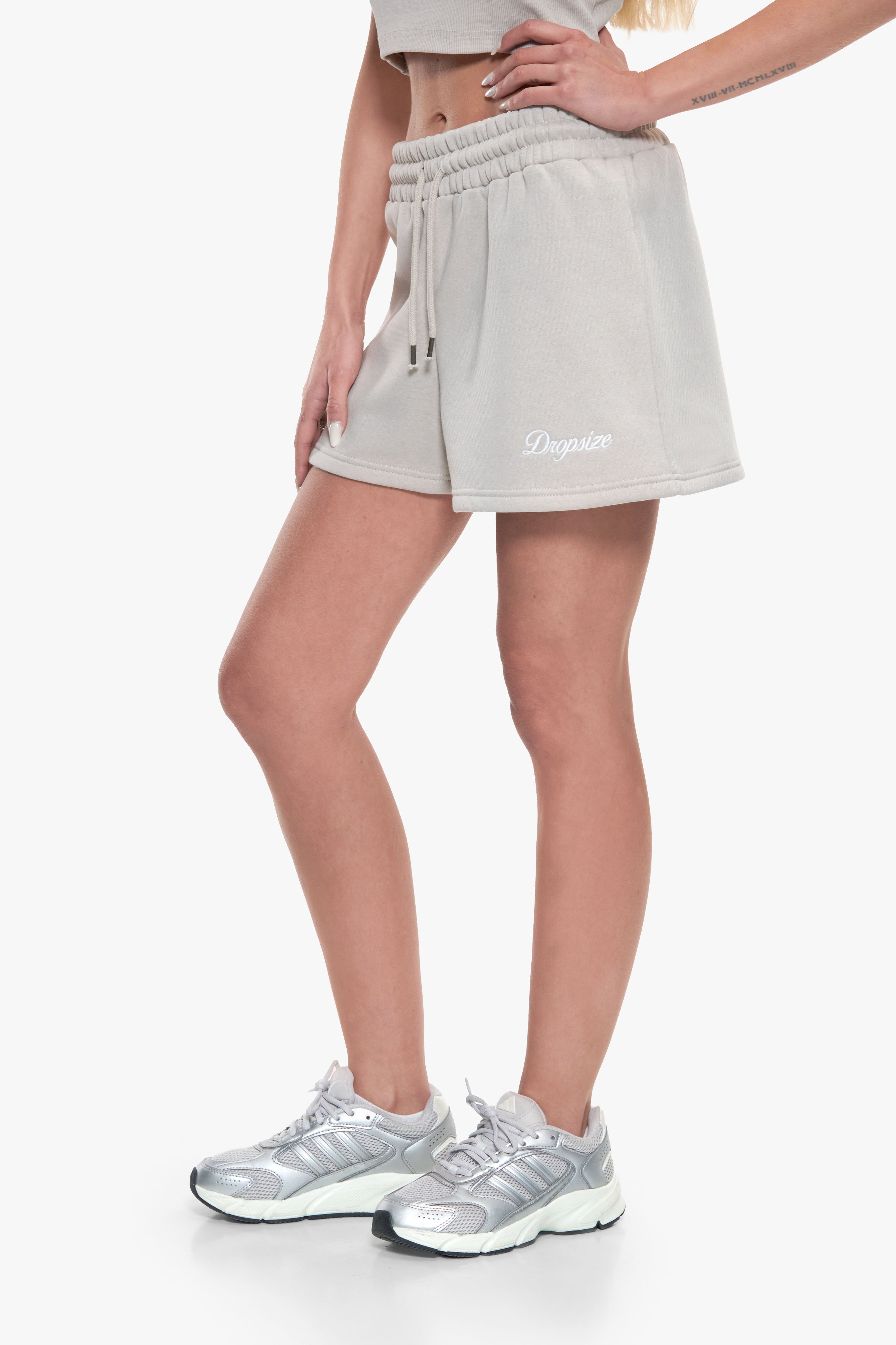 WOMEN LOGO SHORTS STONE