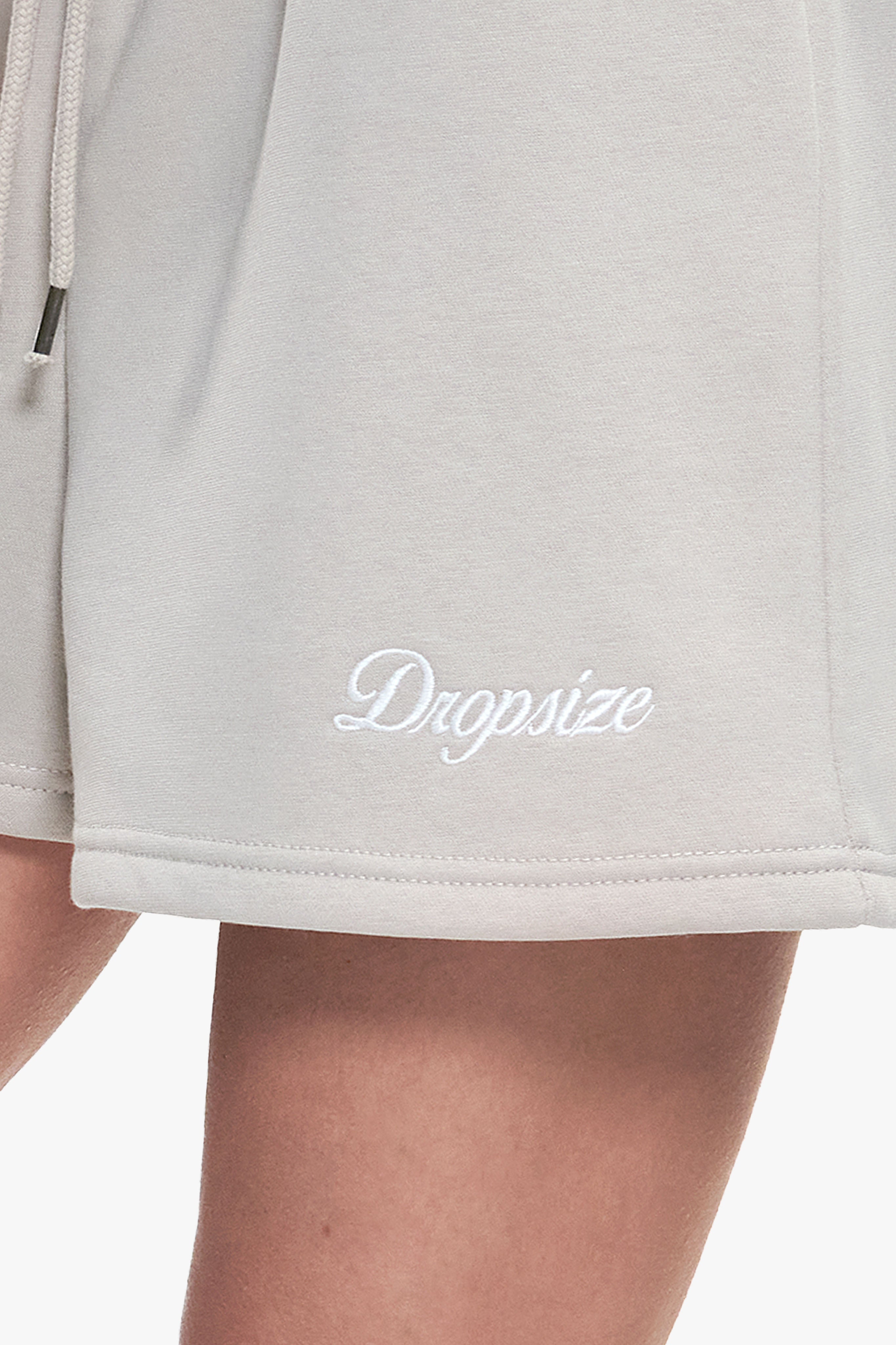 WOMEN LOGO SHORTS STONE