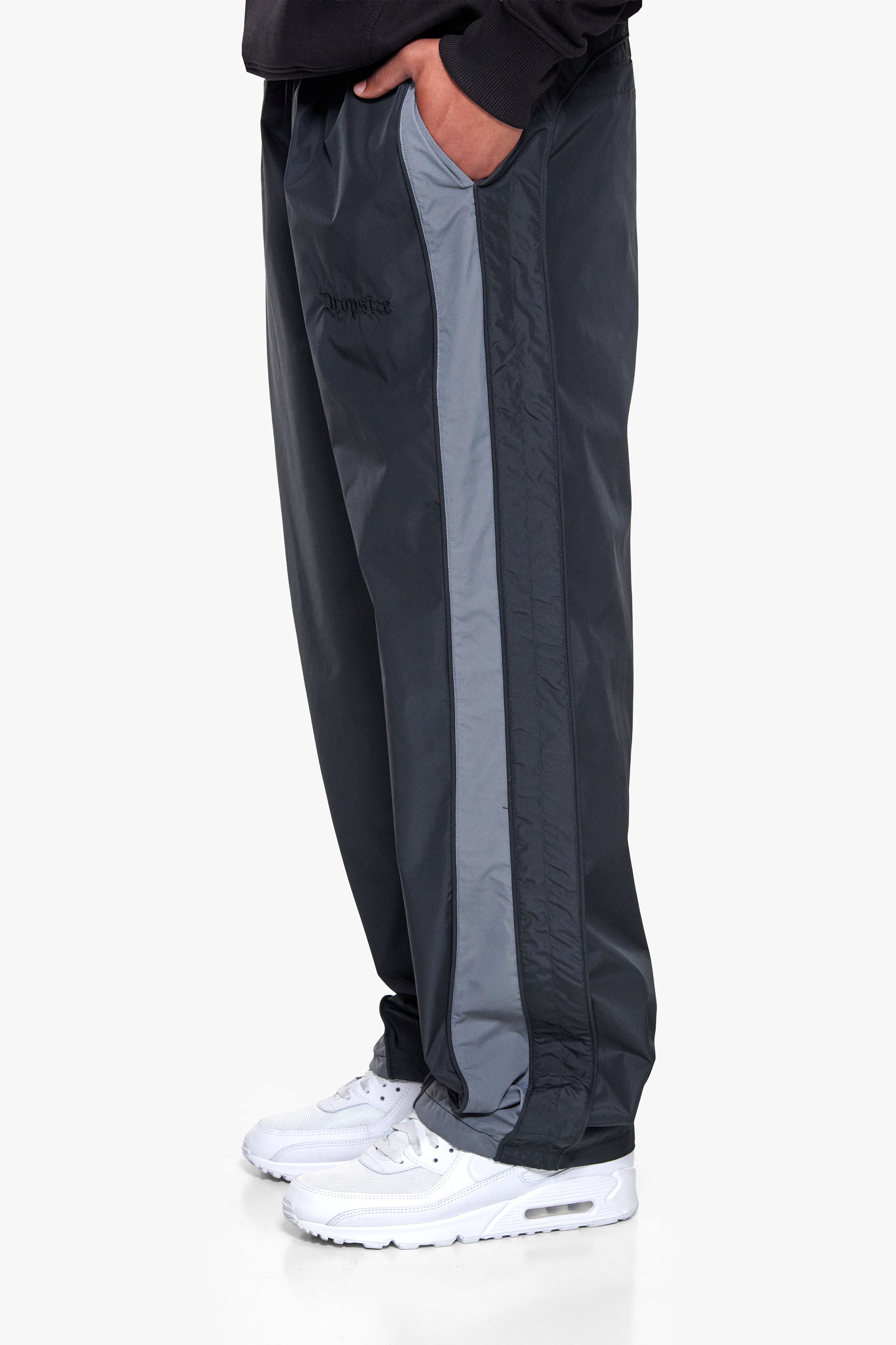 DROPSIZE CURVED TRACKPANTS BLACK