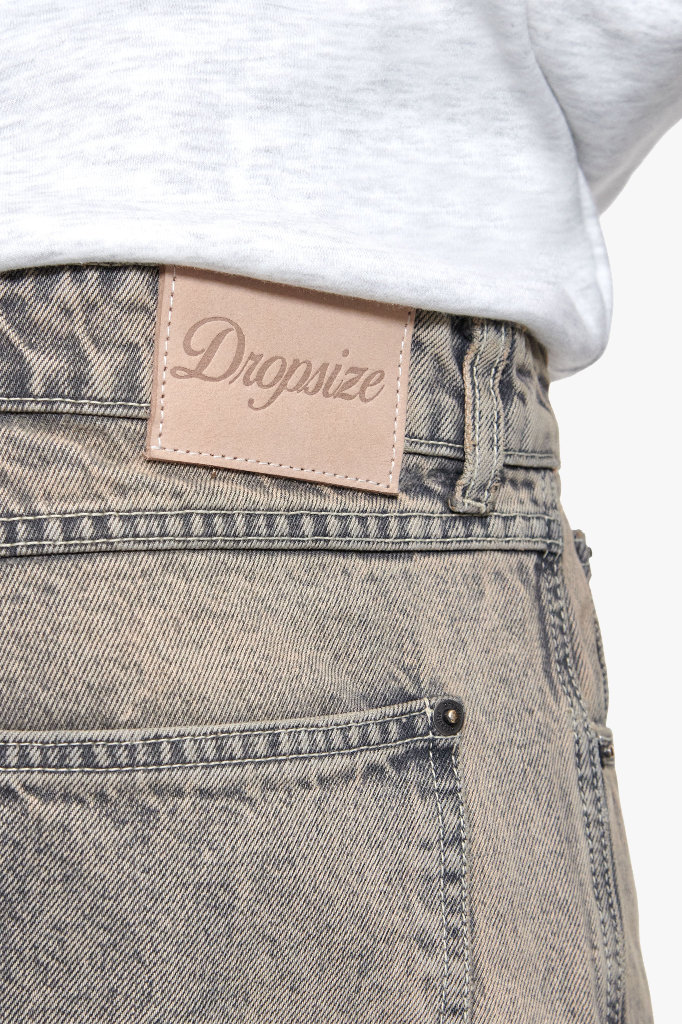 LOOSE FIT JEANS SAND WASHED BEIGE