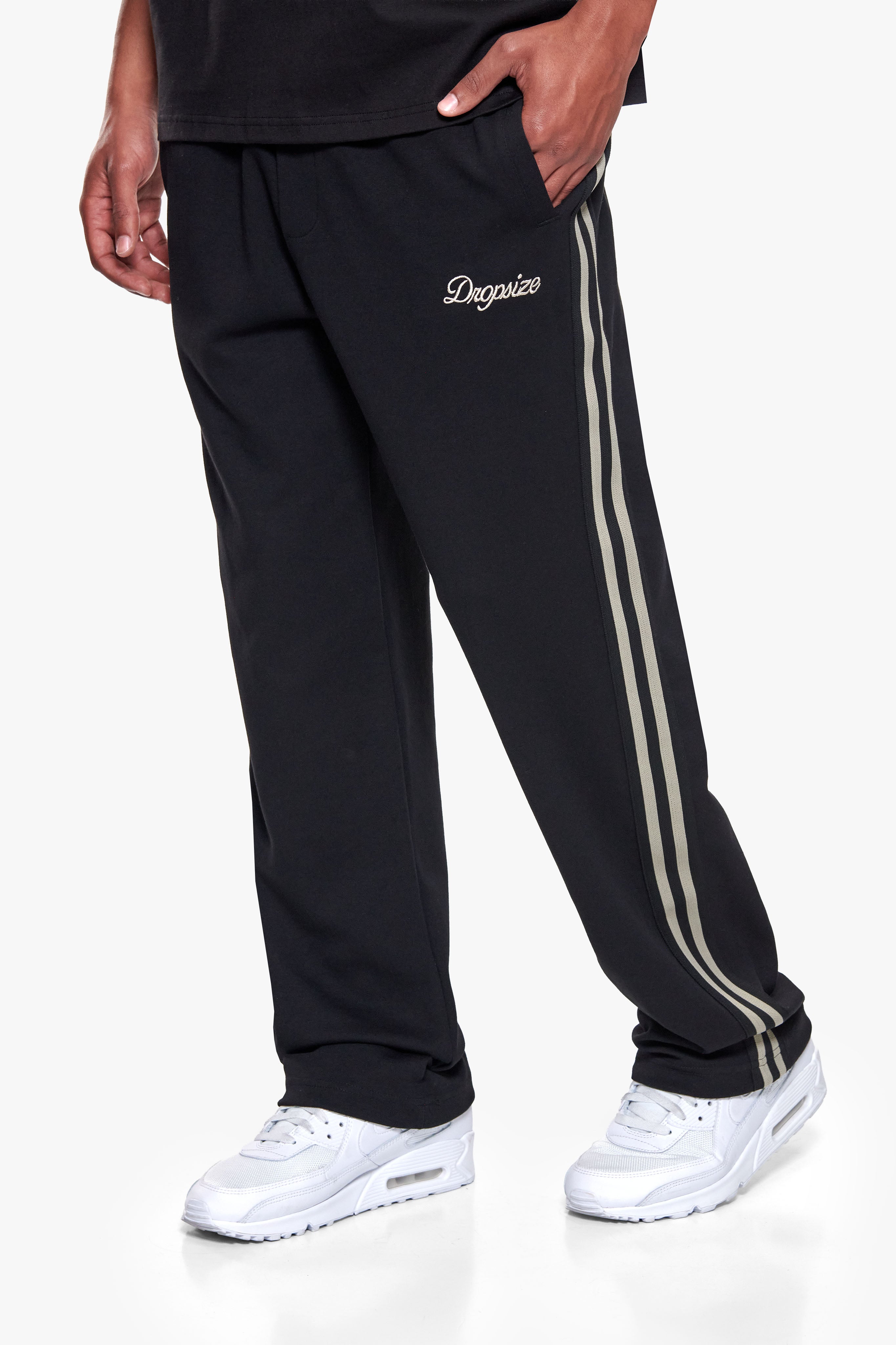 INTERLOCK SIDESTRIPE JOGGER BLACK