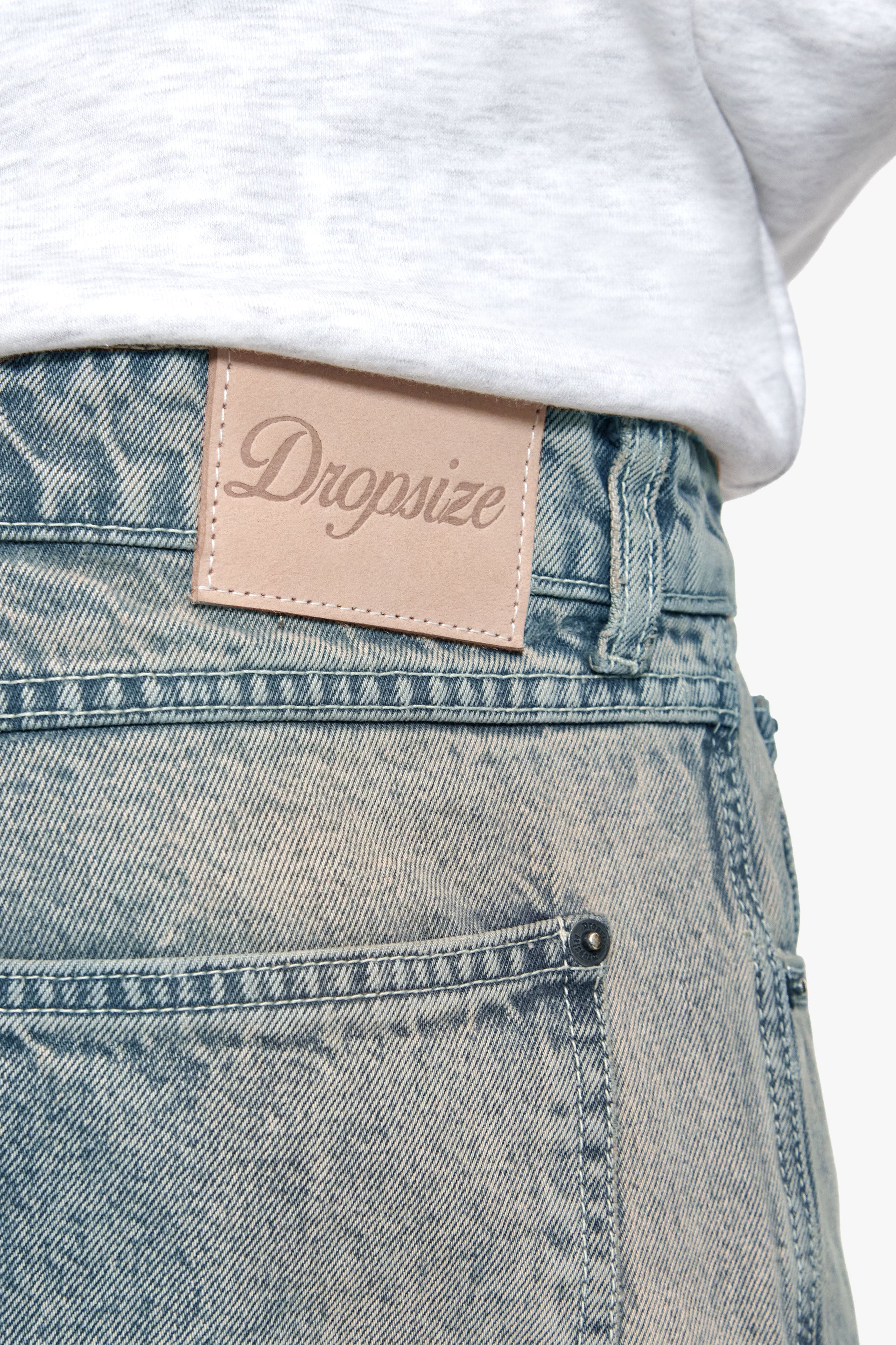 LOOSE FIT JEANS SAND WASHED BLUE