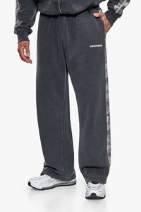CONTRAST CAMO OPEN LEG JOGGER ACID WASHED BLACK