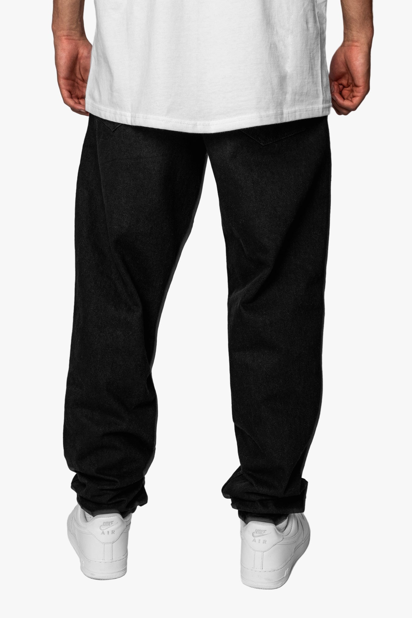 LOOSE FIT BLACK JEANS