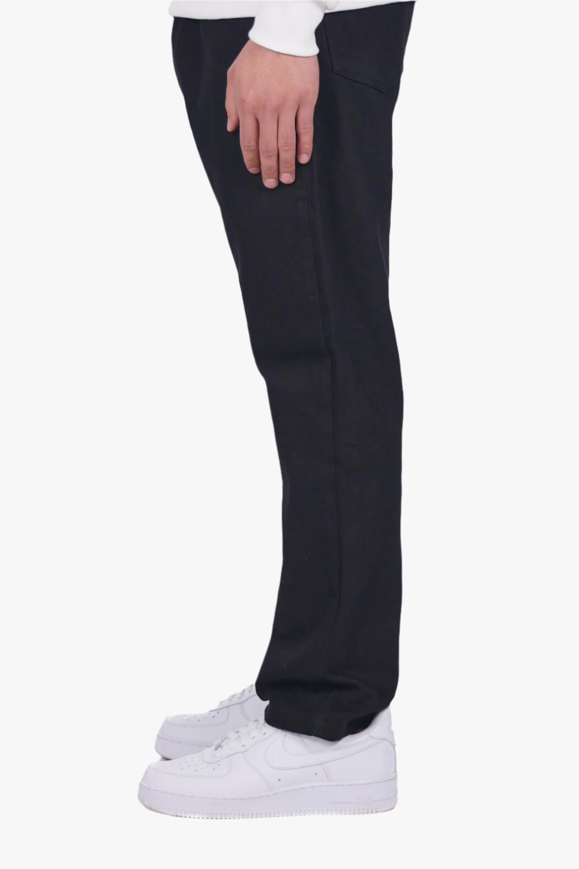 CARROT REGULAR BLACK JEANS