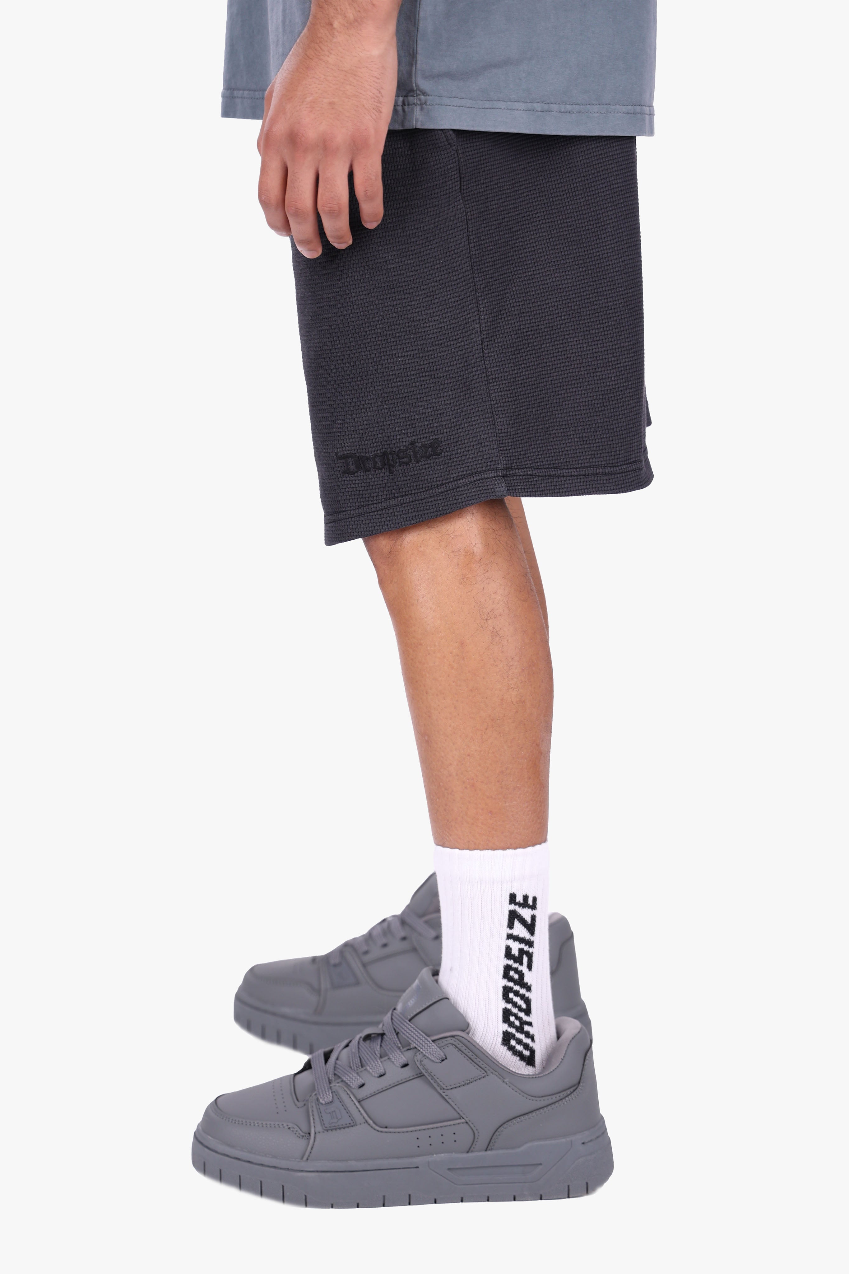 WAFFLE SHORTS ACID WASHED BLACK