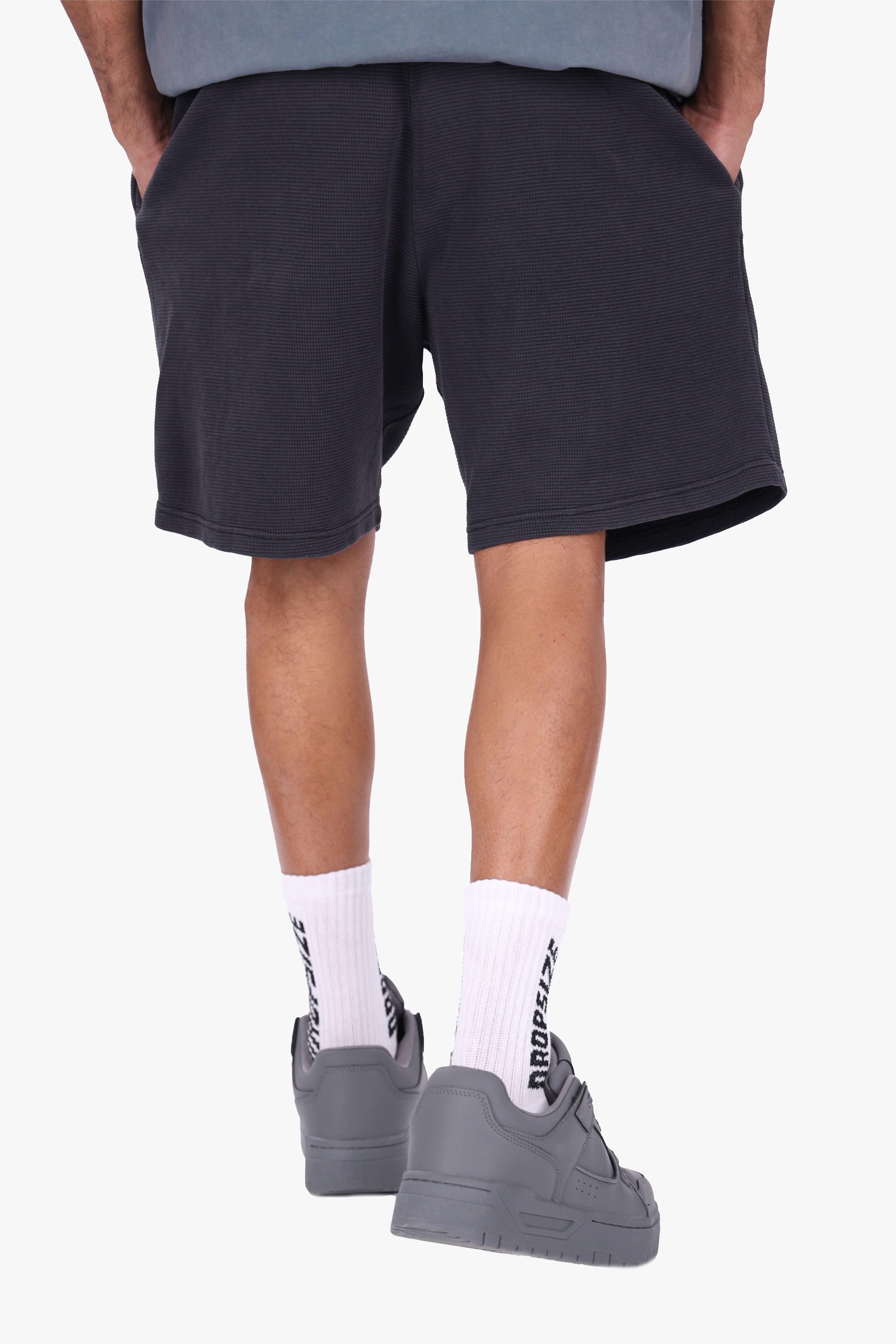 WAFFLE SHORTS ACID WASHED BLACK