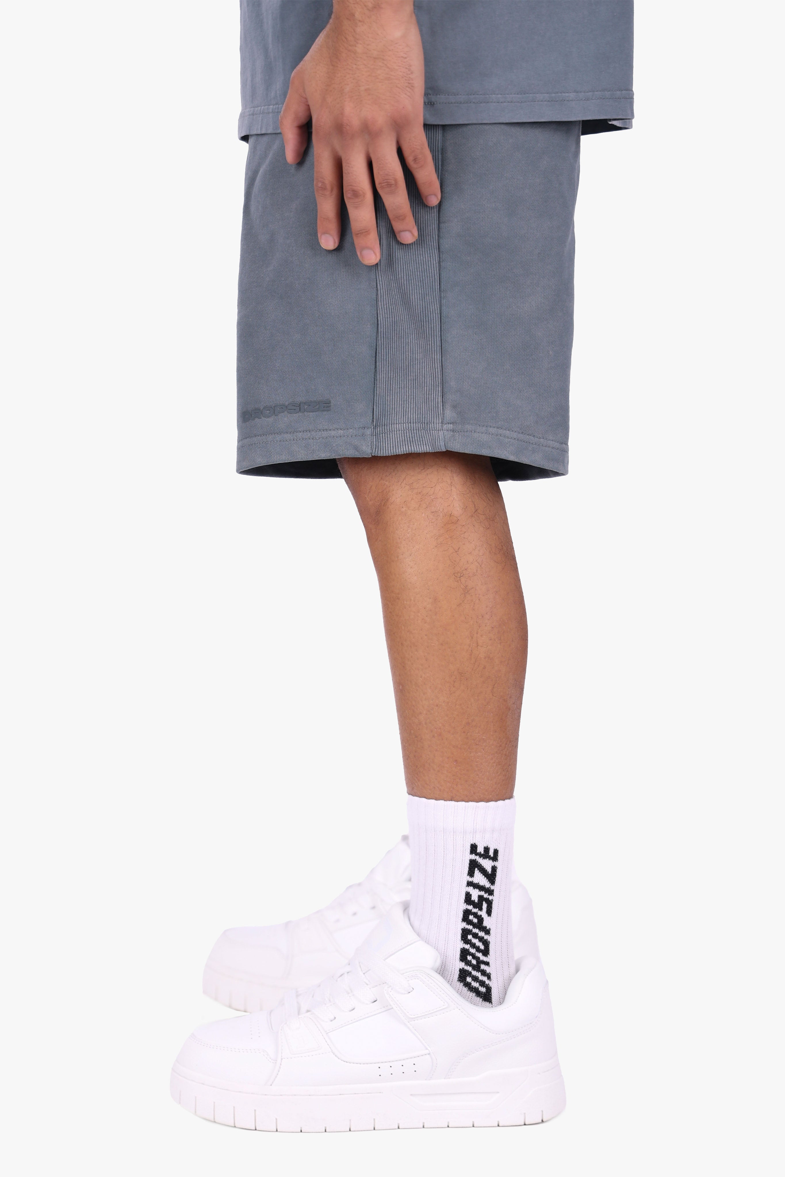 SIDE RIB SHORTS ACID WASHED GREY