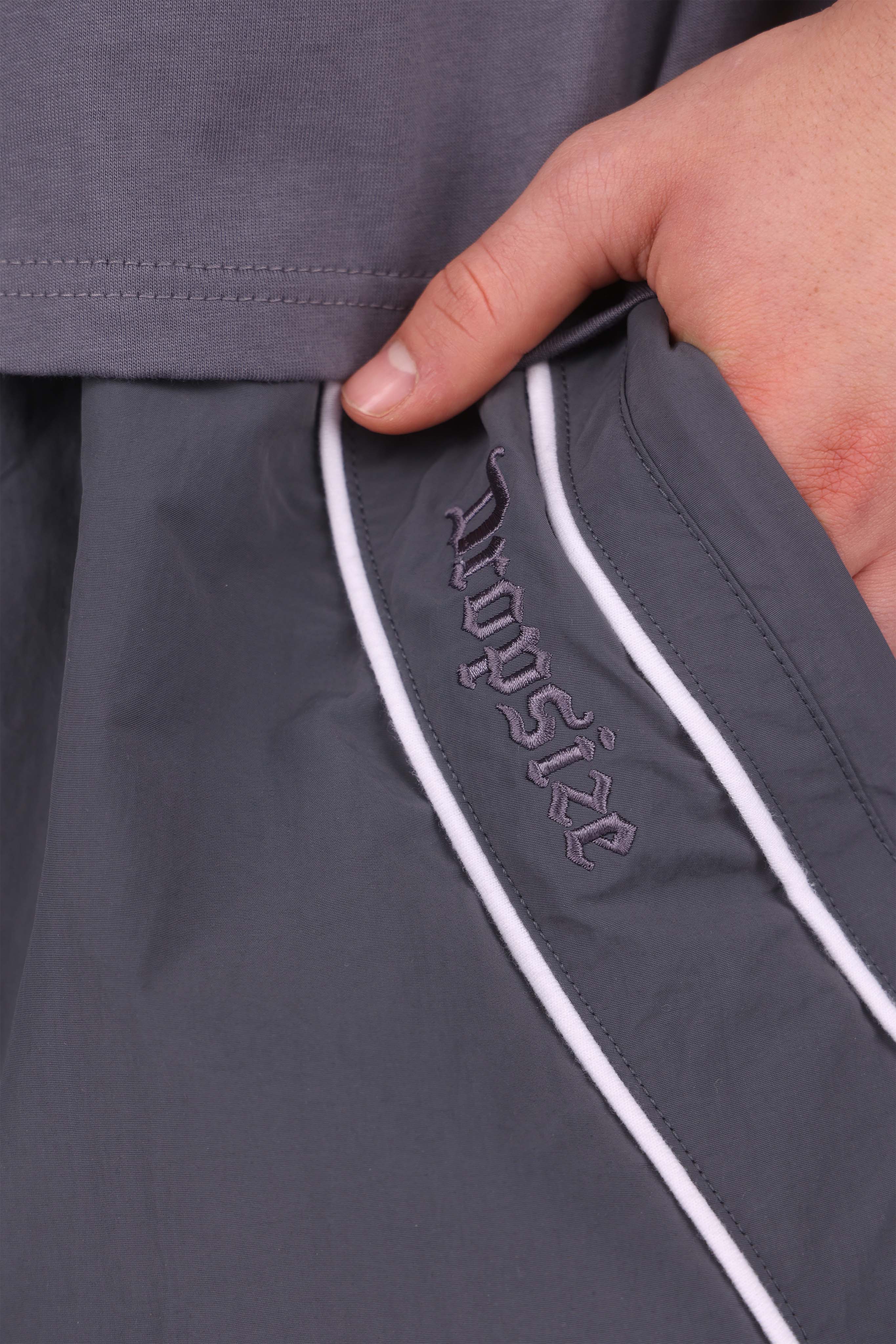 STRIPE TRACK PANTS GREY