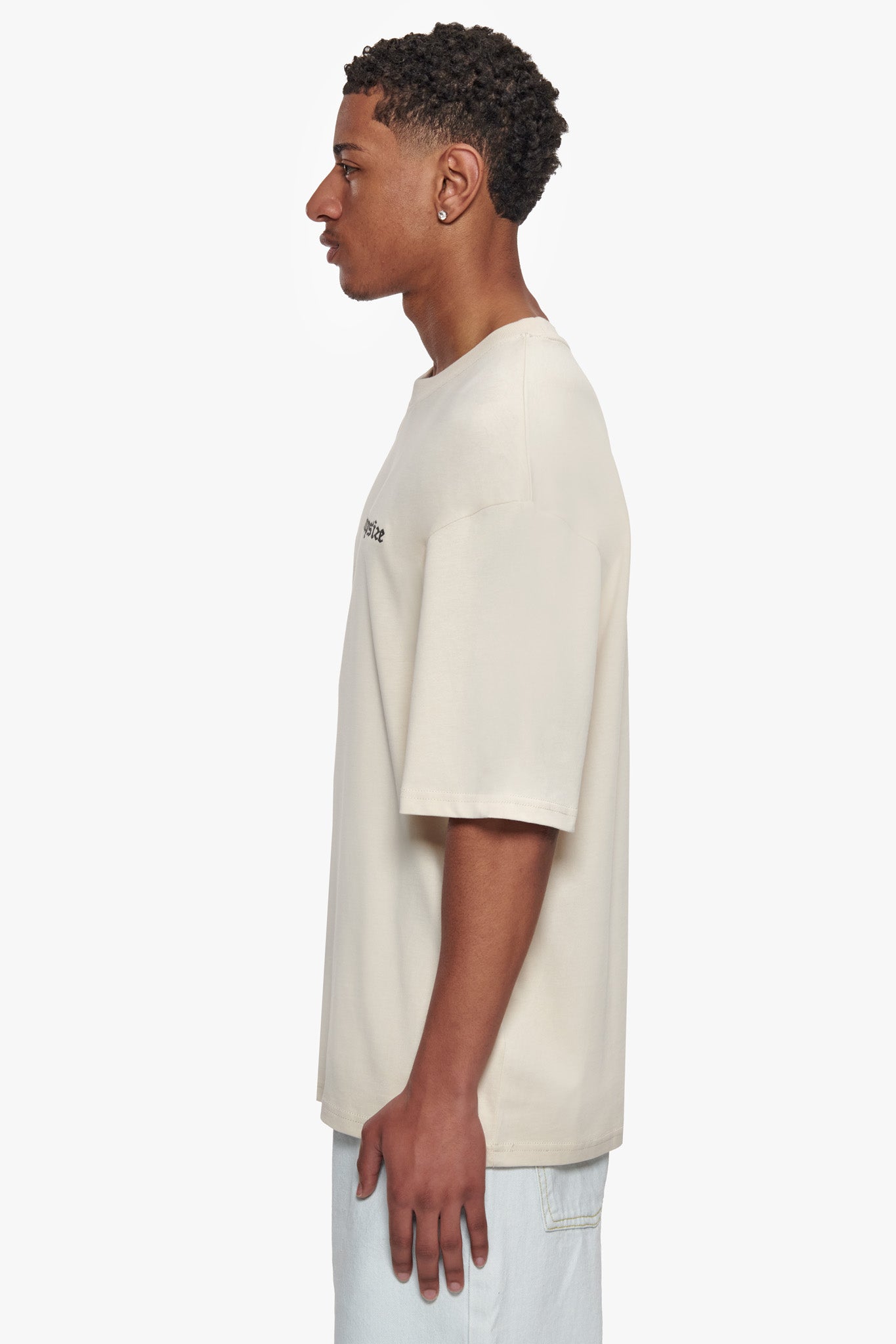 HEAVY OVERSIZE EMBO T-SHIRT COCONUT MILK