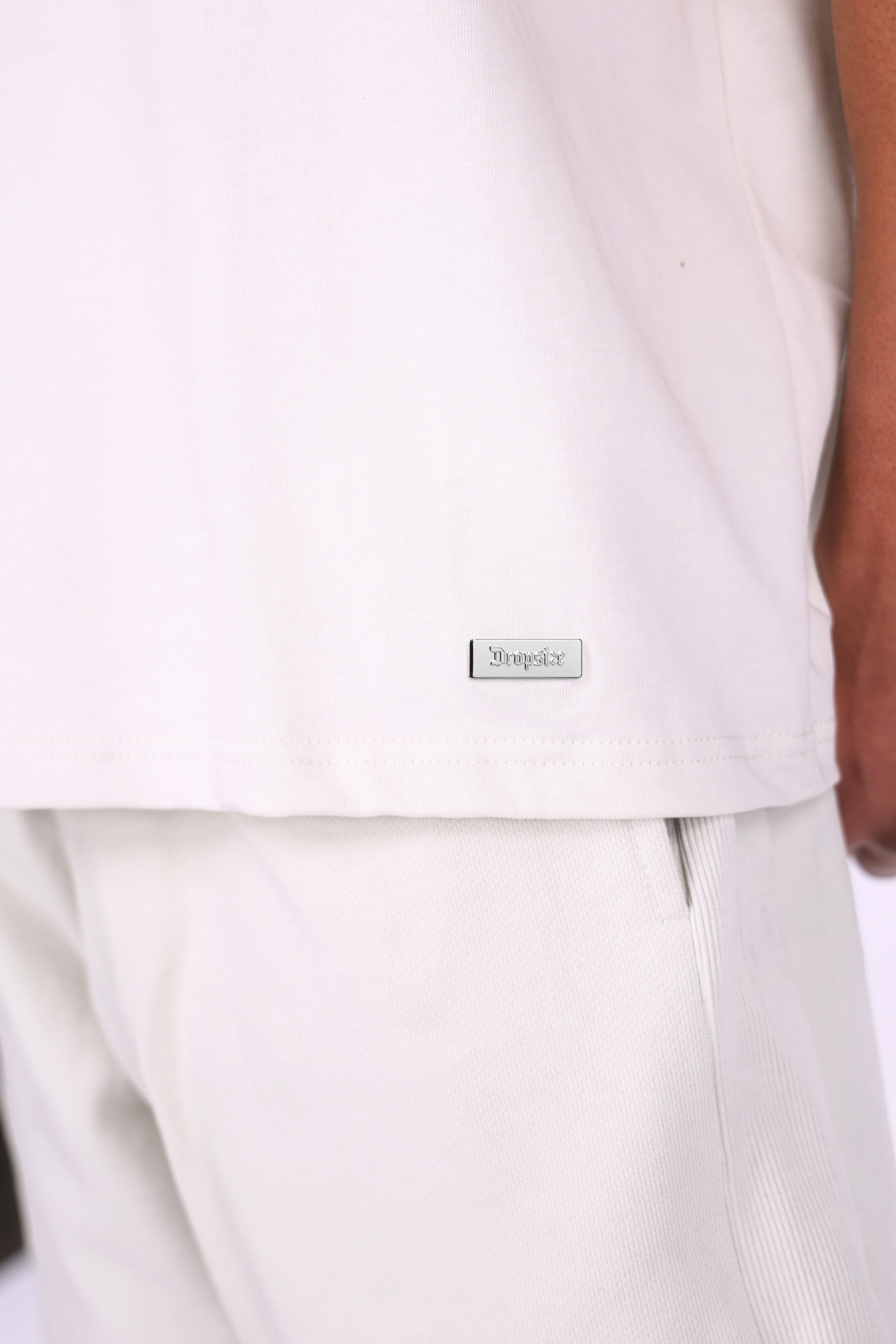 HEAVY OVERSIZE METAL PATCH T-SHIRT LIGHT GREY