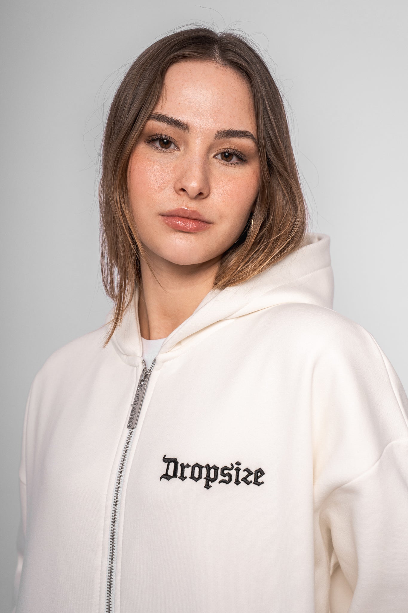 SUPER HEAVY OVERSIZE LOGO ZIP HOODIE CREAM WHITE