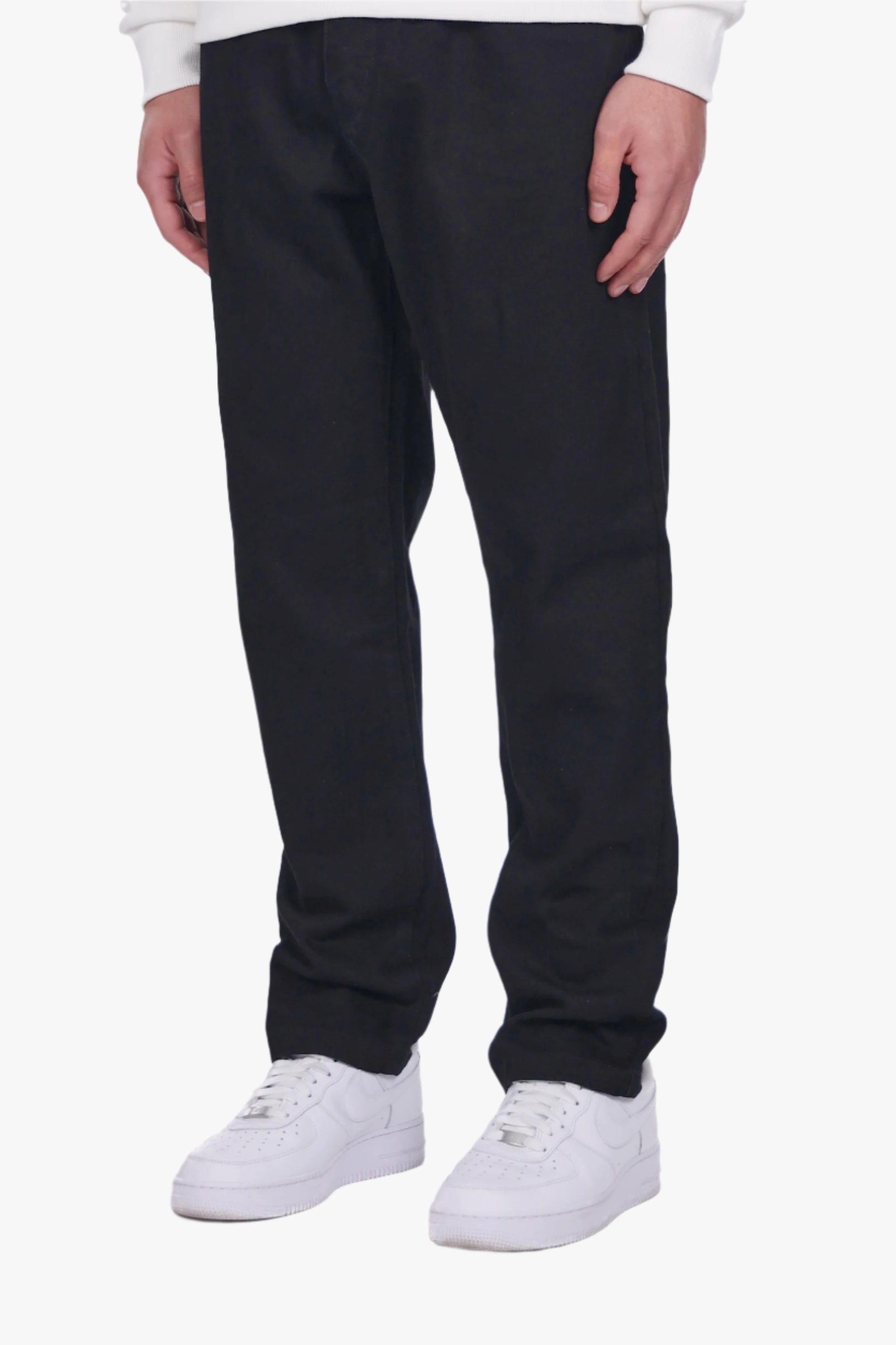 CARROT REGULAR BLACK JEANS