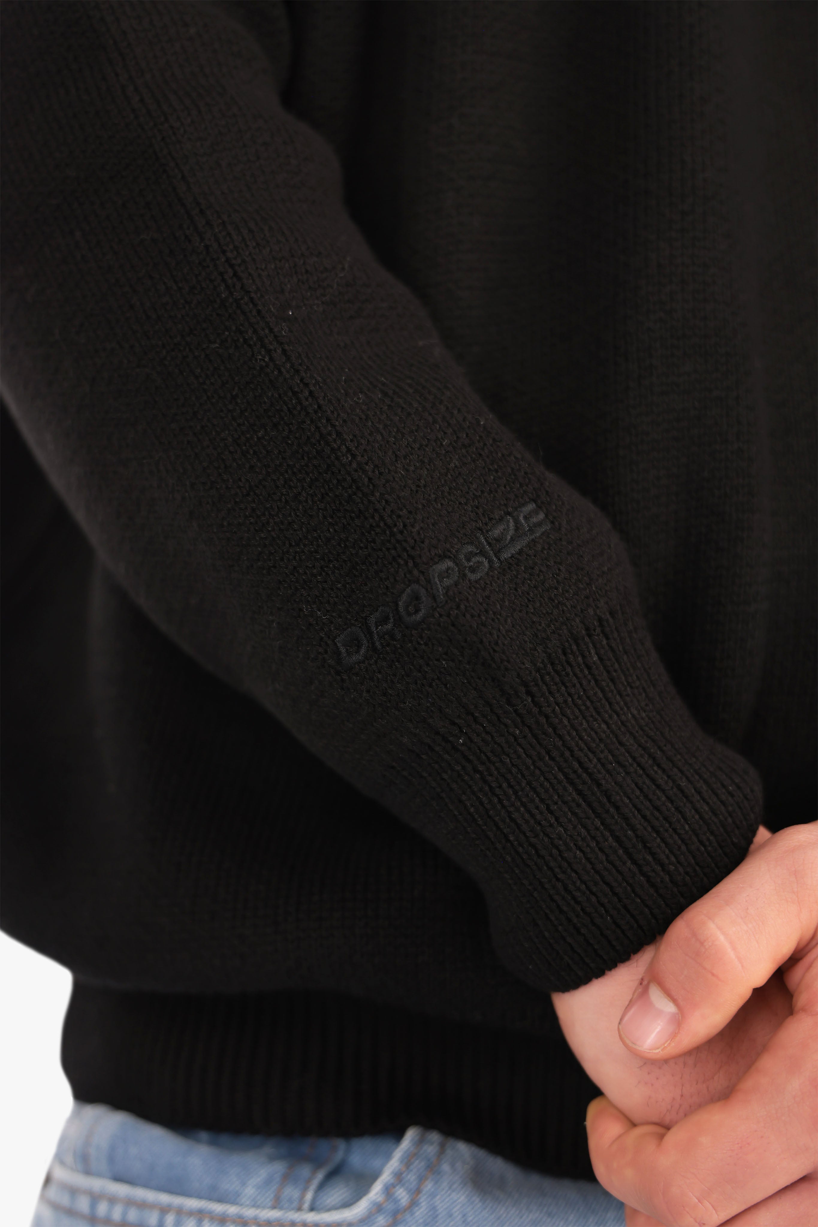 OVERSIZED BASIC EMBO KNIT SWEATER BLACK