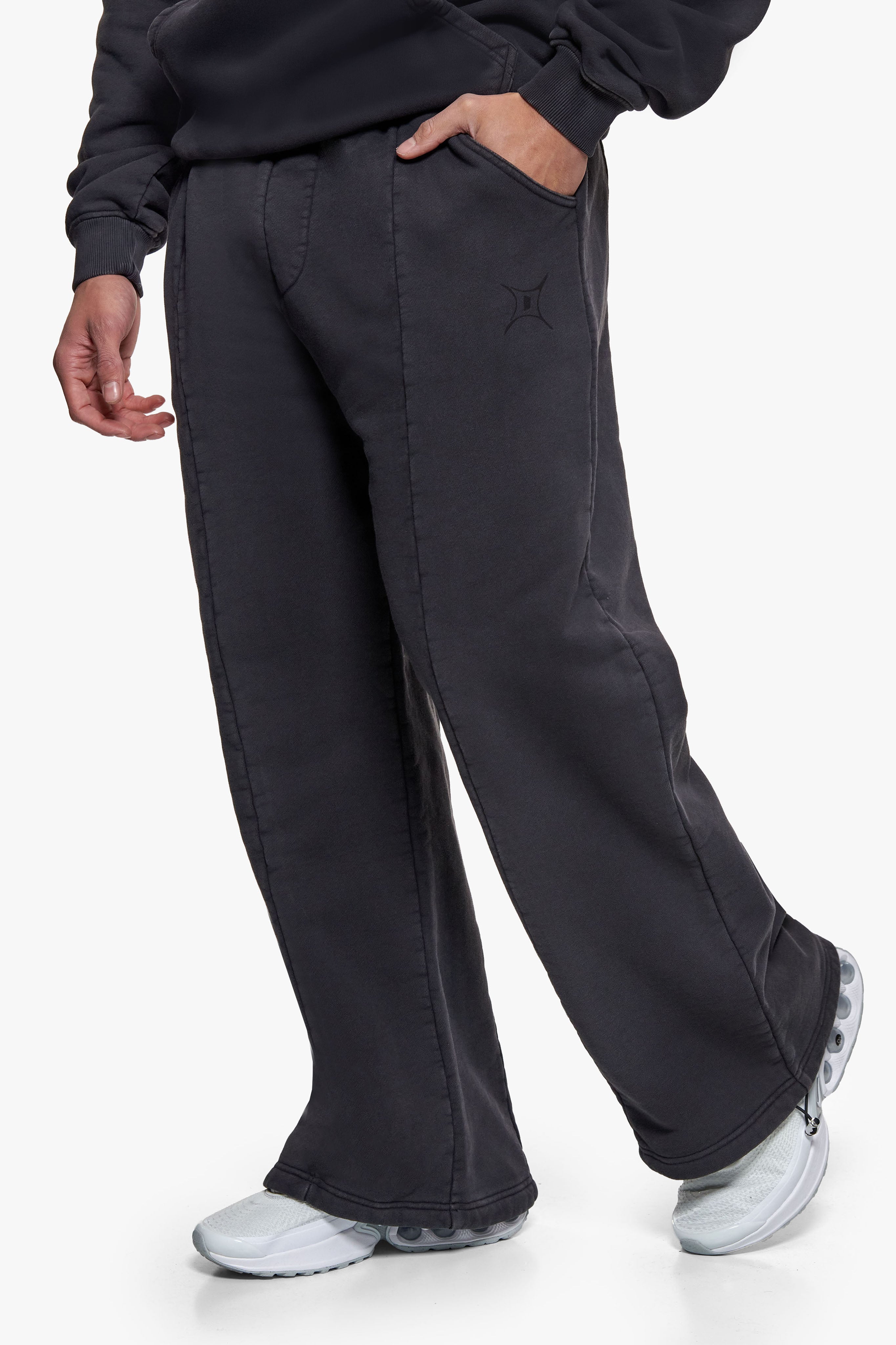 OPEN LEG HYPE JOGGER ACID WASHED BLACK