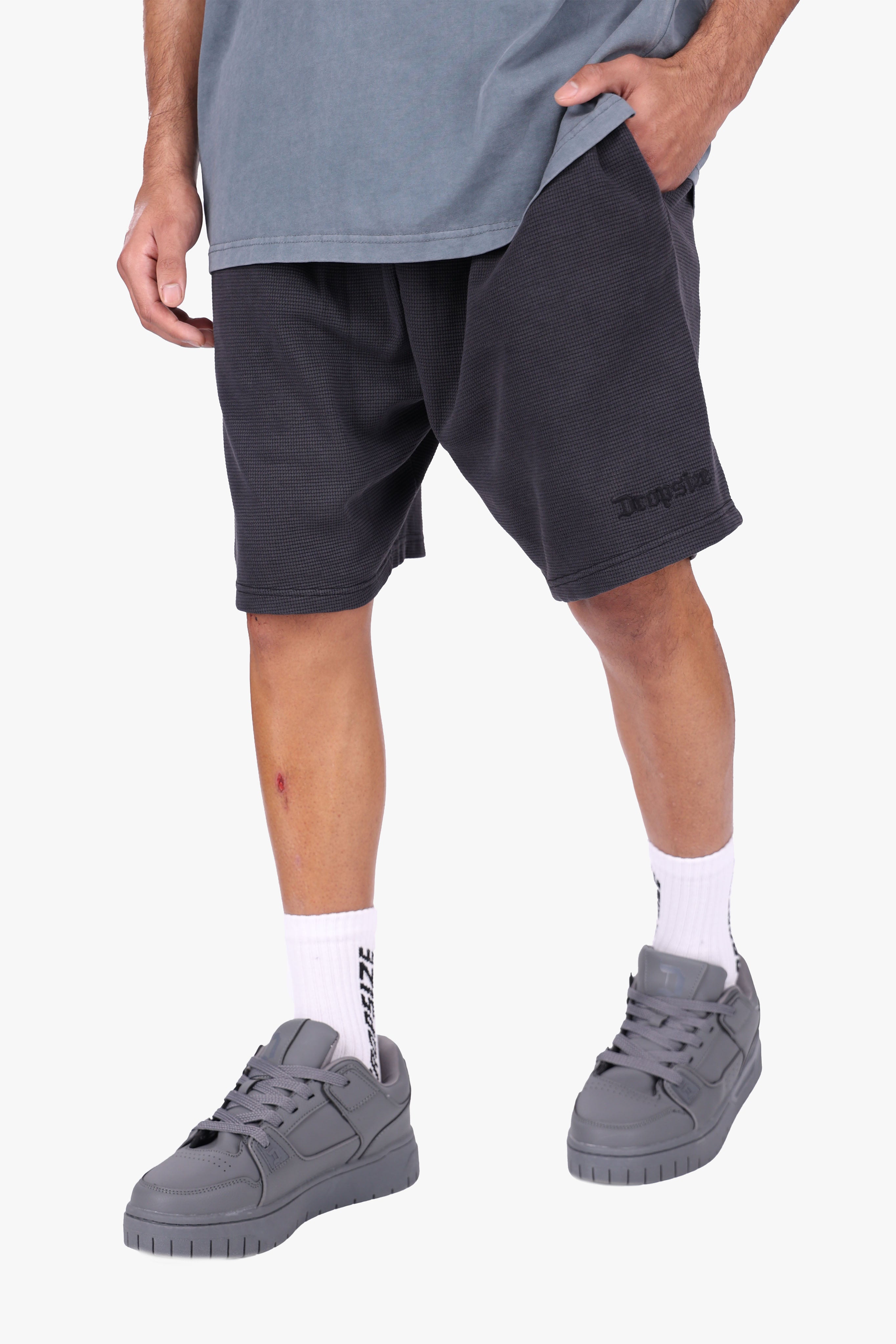 WAFFLE SHORTS ACID WASHED BLACK