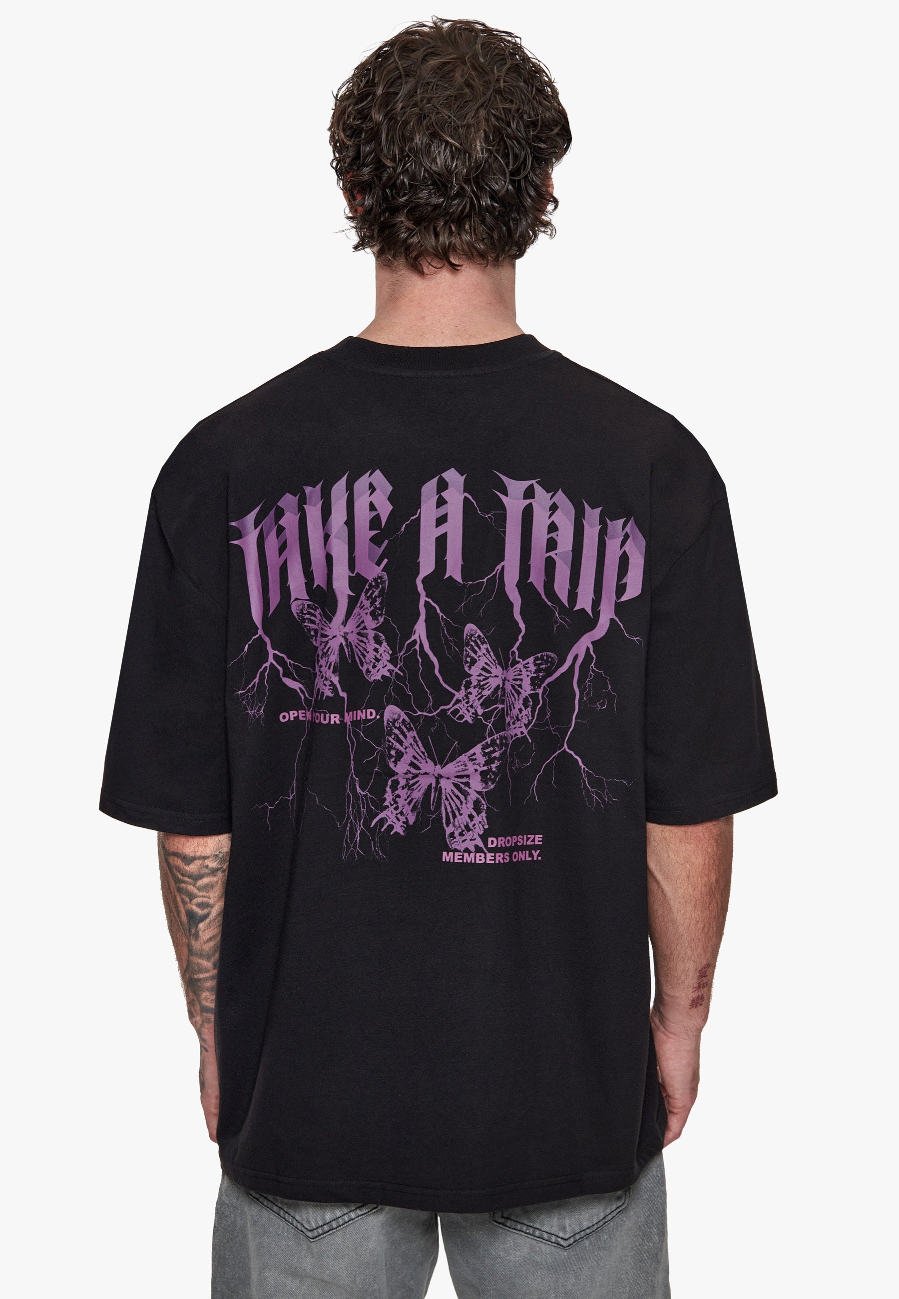 HEAVY OVERSIZE TAKE A TRIP BACK T-SHIRT BLACK