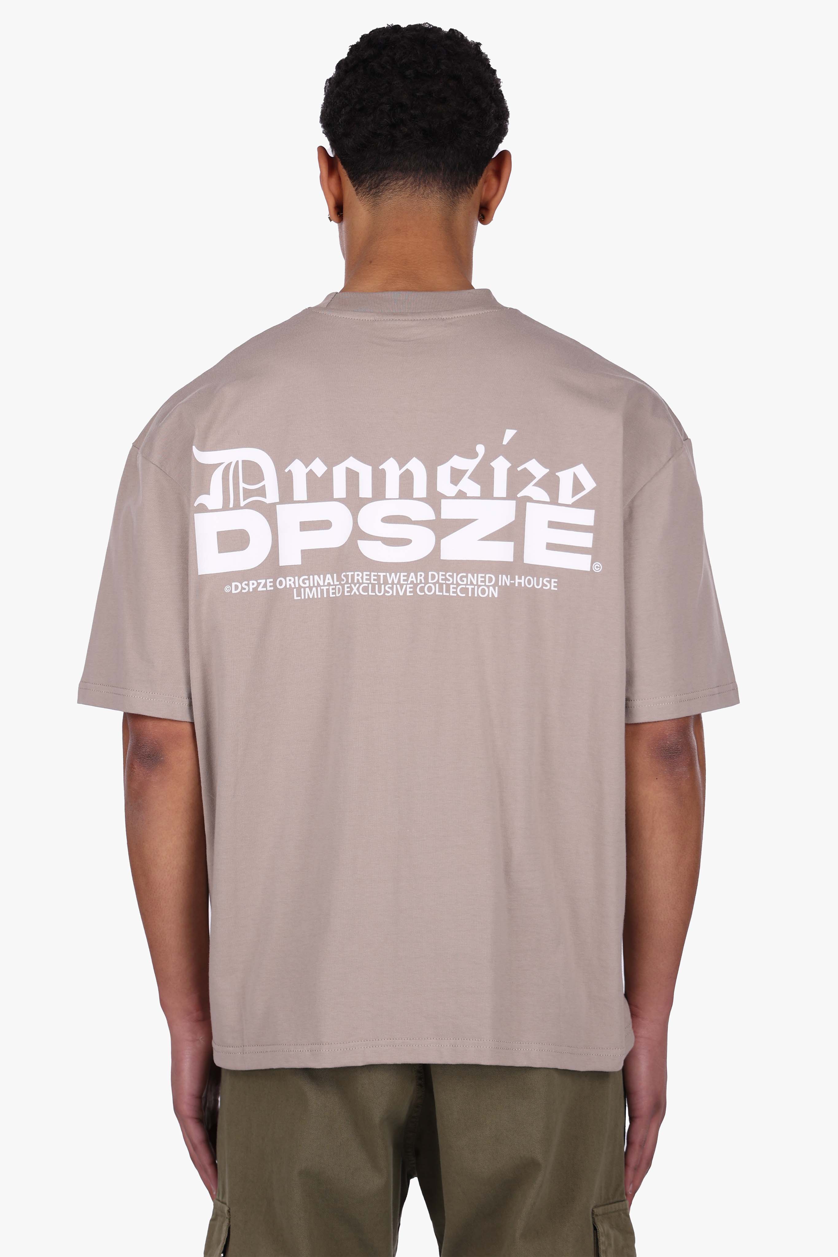 HEAVY OVERSIZE DPSZE SPLIT FONT T-SHIRT SIMPLY TAUPE