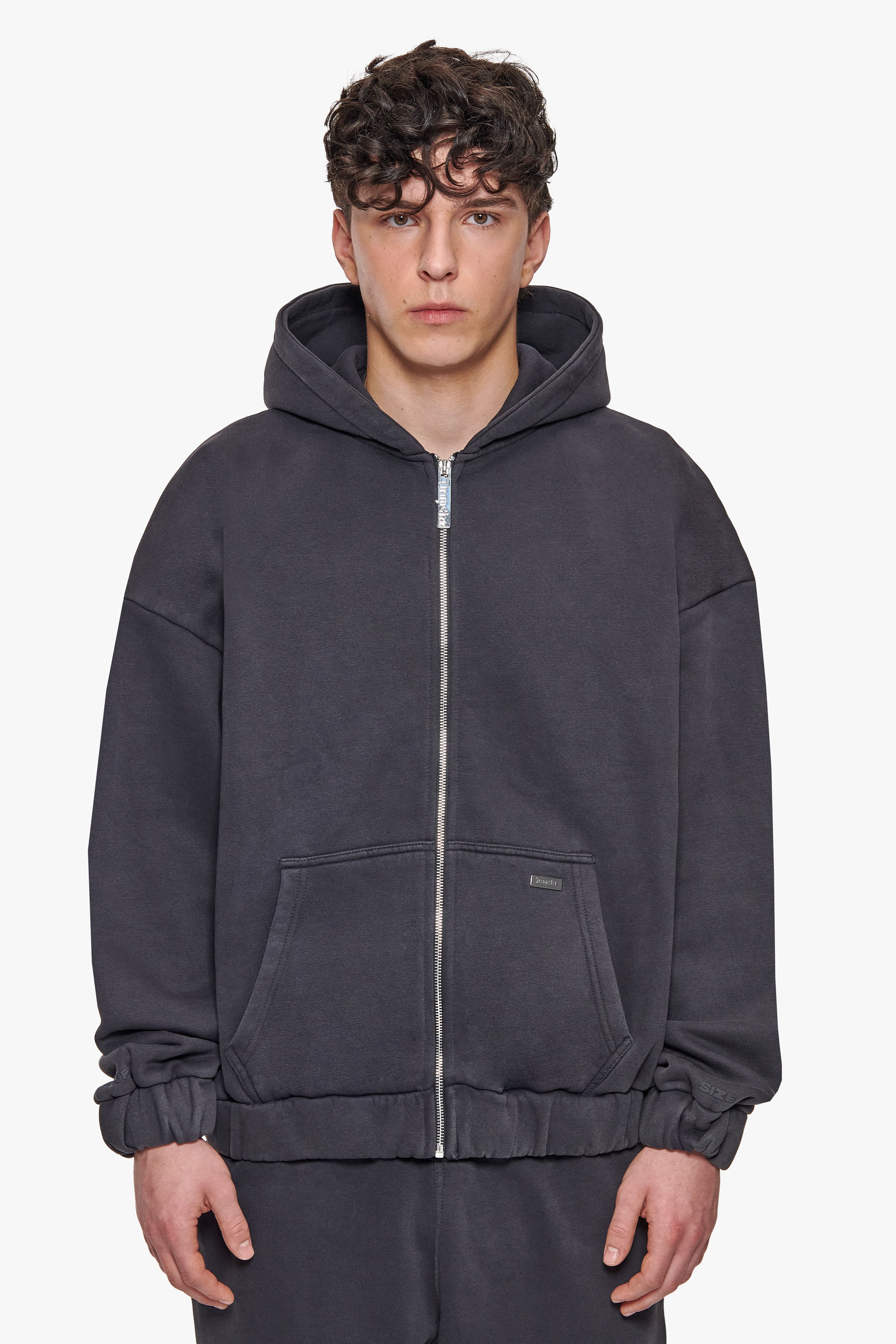OVERSIZE METAL PATCH ZIP HOODIE VINTAGE BLACK